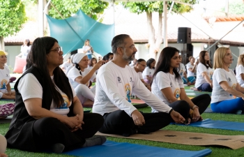 Como parte de Azadi Ka Amrit Mahotsav, la Embajada de la India, Caracas esta llevando a cabo varias actividades de YOGA para promover el alcance y la visibilidad de las antiguas tradiciones indias de Yoga en diferentes ciudades de Venezuela.  Las inspiradoras celebraciones del Dia Internacional del Yoga de hoy en Caracas fueron otro ejemplo de la creciente popularidad del yoga. 